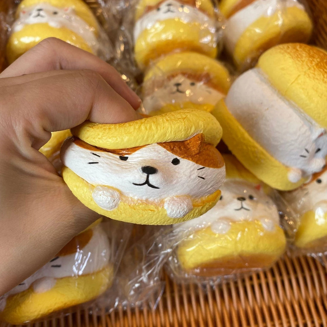Kawaii Burger Animal Slow-Rise Squishy