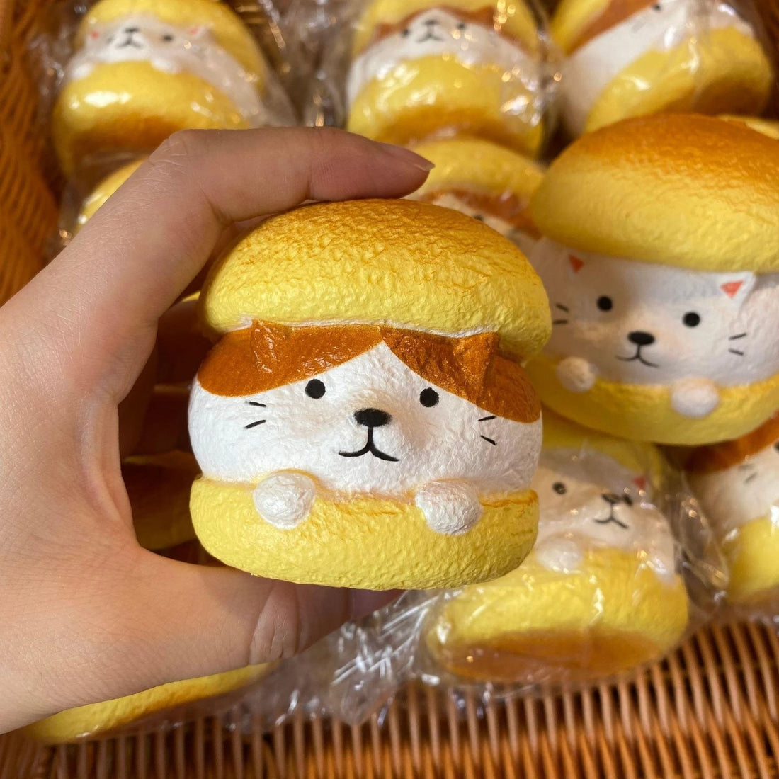 Kawaii Burger Animal Slow-Rise Squishy